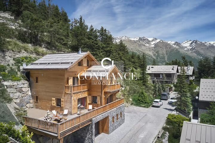 Chalet in Saint-Etienne-de-Tinée, Provence-Alpes-Côte d'Azur, France 2 - 19102625