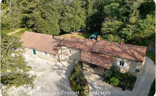 House in Saint-Martin-de-Fressengeas, Nouvelle-Aquitaine, France 1