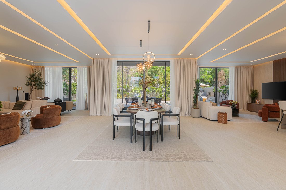 Villa in MBR- Al Merkad, Dubai, United Arab Emirates 2 - 19102396