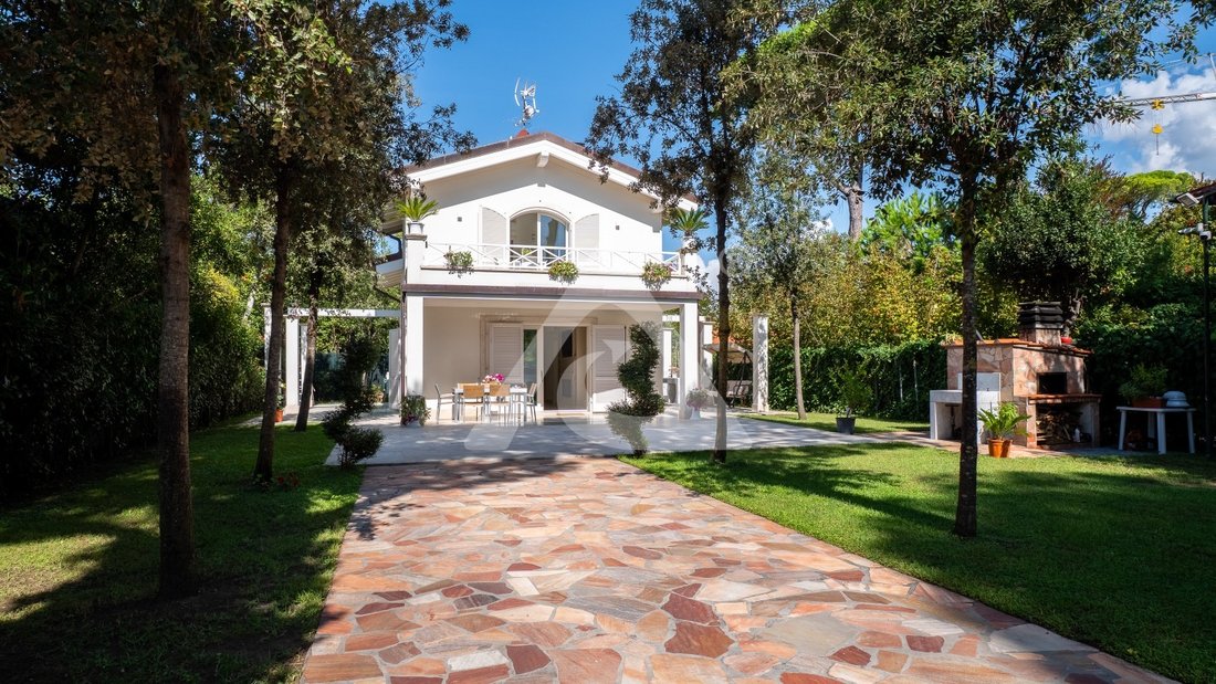 Villa in Centro, Forte dei Marmi, Tuscany 1 - 19102499