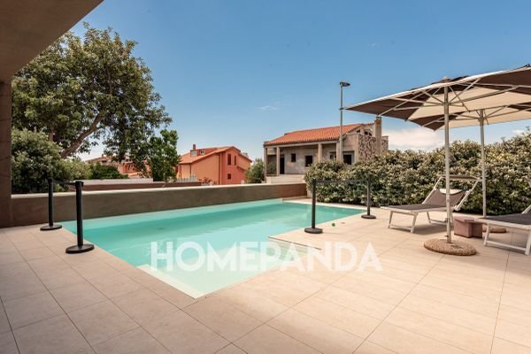 Villa in Quartu Sant'Elena, Sardinien, Italien 2 - 19102703