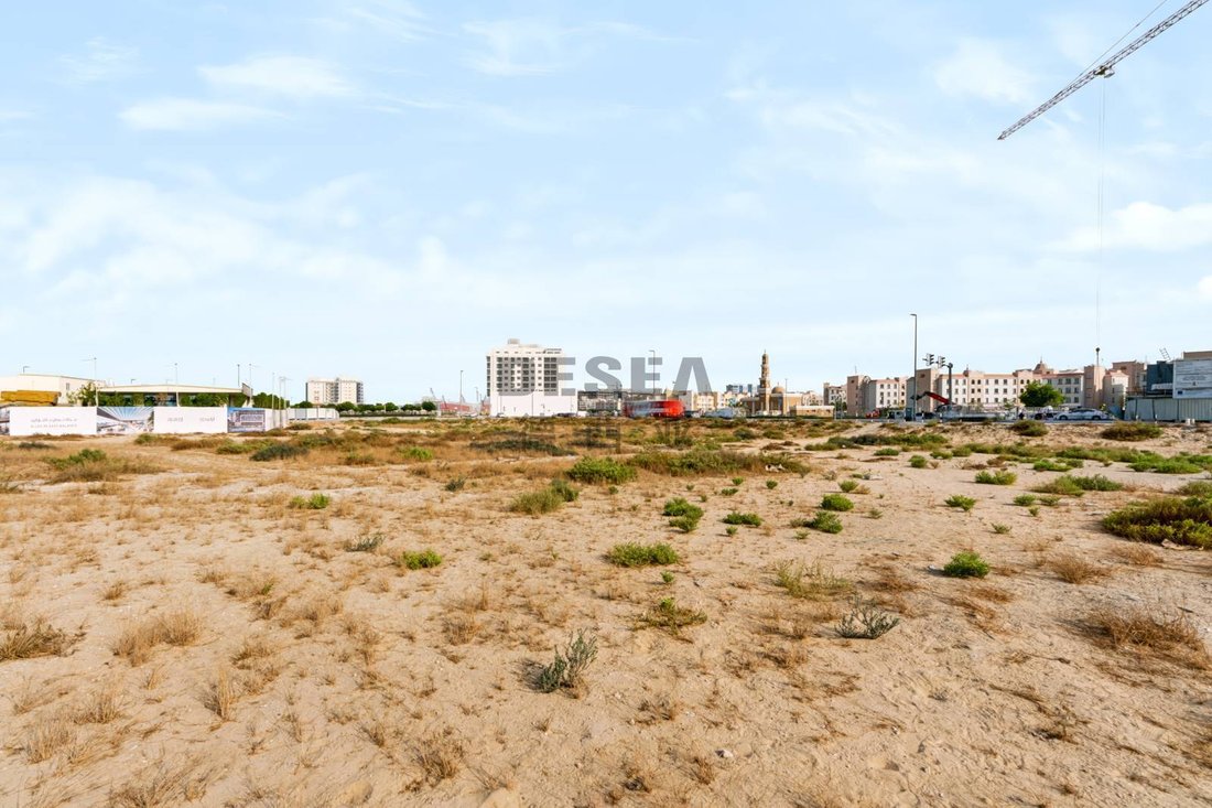 Terreno en Warsan, Dubái, Emiratos Árabes Unidos 2 - 19101767