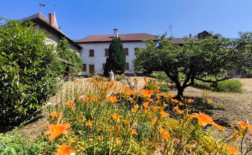 Casa a Viuz-en-Sallaz, Auvergne-Rodano-Alpi, Francia 1