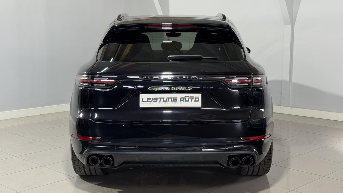 Suv in Huntingdon, United Kingdom 4 - 19101502