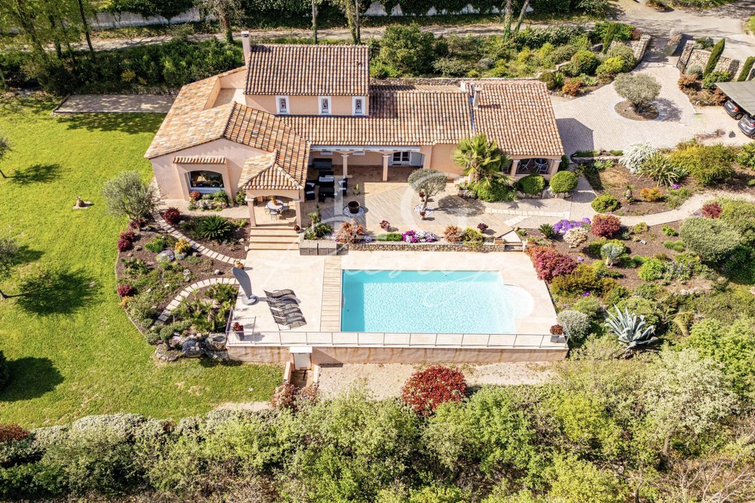 Villa in Saint-Paul-en-Forêt, Provence-Alpes-Côte d'Azur, Frankreich 1 - 19101961