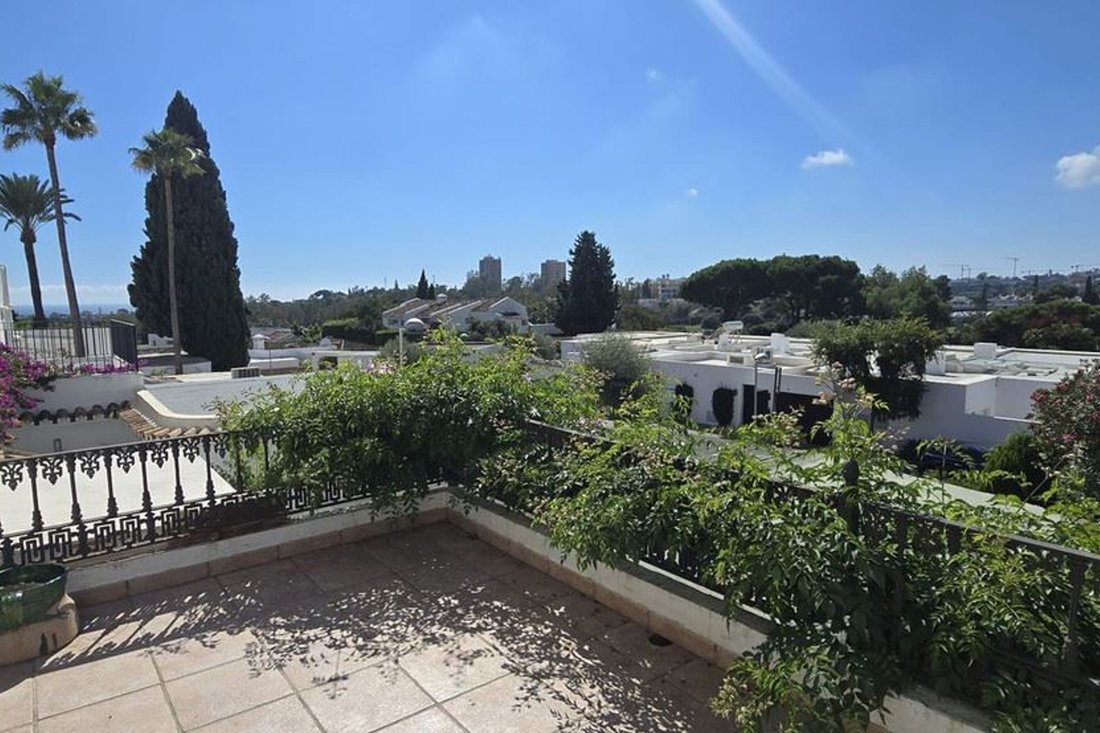 Stadthaus in Nueva Andalucía, Marbella, Spanien 5 - 19101832