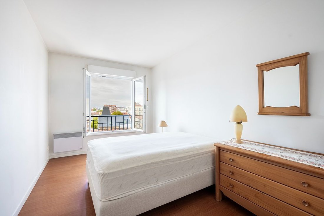 Apartment in Bois-Colombes, Ile-de-France, France 4 - 19097687