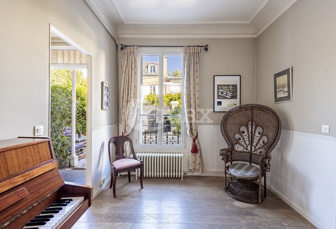 Maison à Centre-Voltaire, Asnières-sur-Seine, France 4 - 18950311