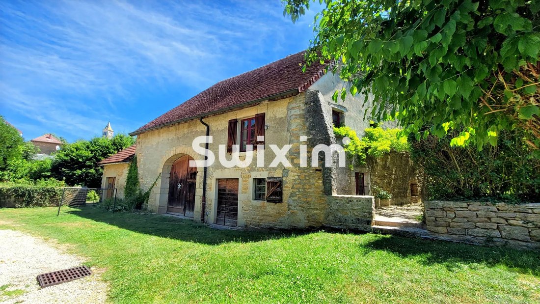 Maison à Lons-le-Saunier, Bourgogne-Franche-Comté, France 1 - 18268999