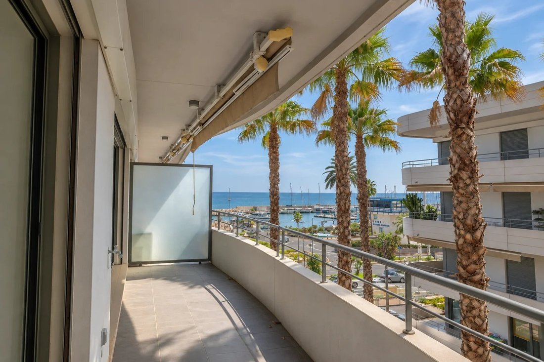 Wohnung in Menton, Provence-Alpes-Côte d'Azur, Frankreich 1 - 15719134