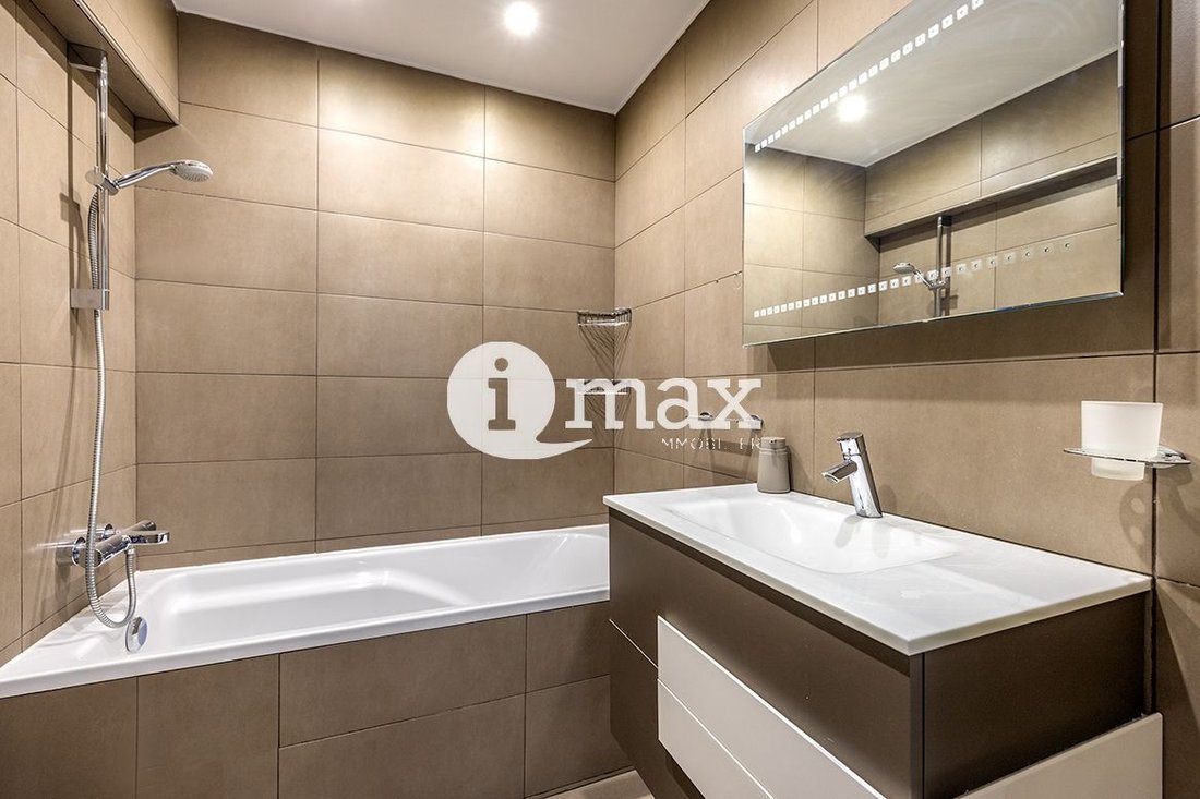 Apartment in Hôtel de Ville-Planchette, Levallois-Perret, France 4 - 19063560