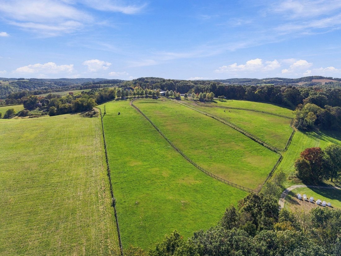 Farm Ranch in Glen Rock, Pennsylvania, United States 2 - 19099697