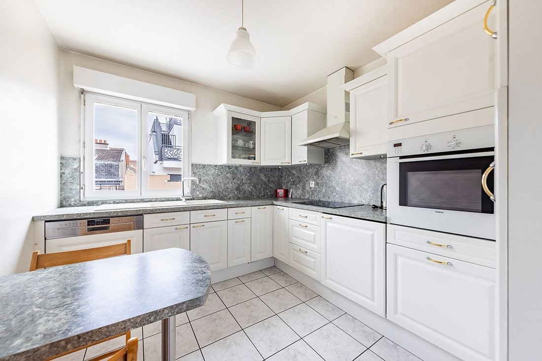 Apartment in Bois-Colombes, Ile-de-France, France 3 - 19097687