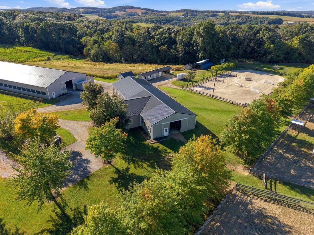 Farm Ranch in Glen Rock, Pennsylvania, United States 3 - 19099697