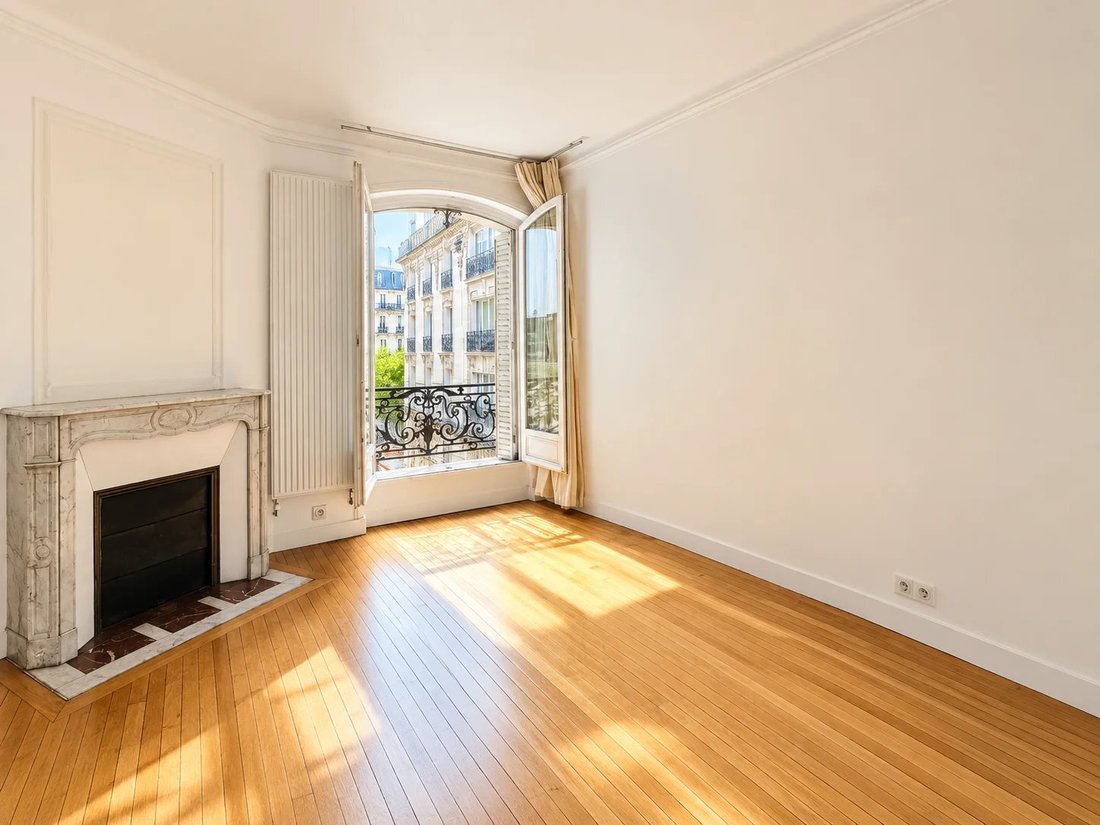 Apartment in Courcelles-Wagram, Paris 17e Arrondissement, Paris 2 - 19102587