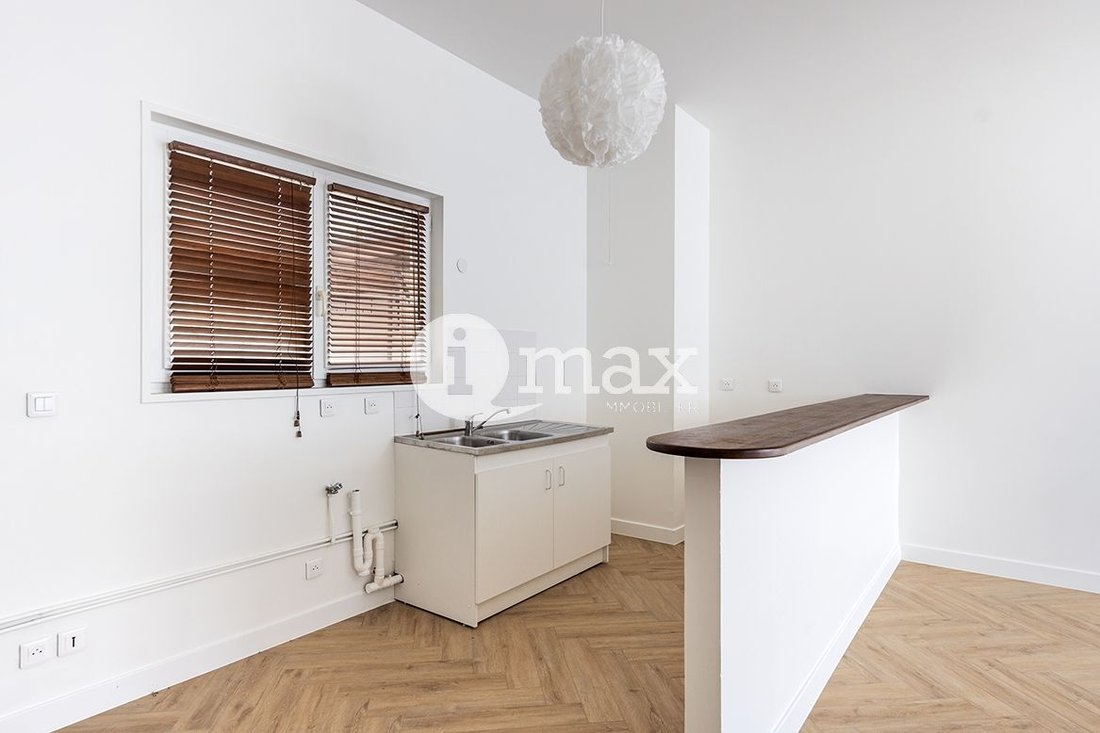 Apartment in Hôtel de Ville-Planchette, Levallois-Perret, France 2 - 19070865