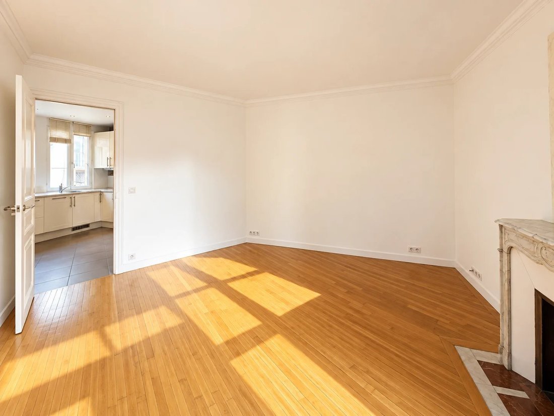 Apartment in Courcelles-Wagram, Paris 17e Arrondissement, Paris 3 - 19102587
