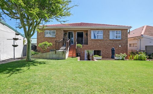 House in Melkbosstrand, Blaauwberg, Cape Town 1