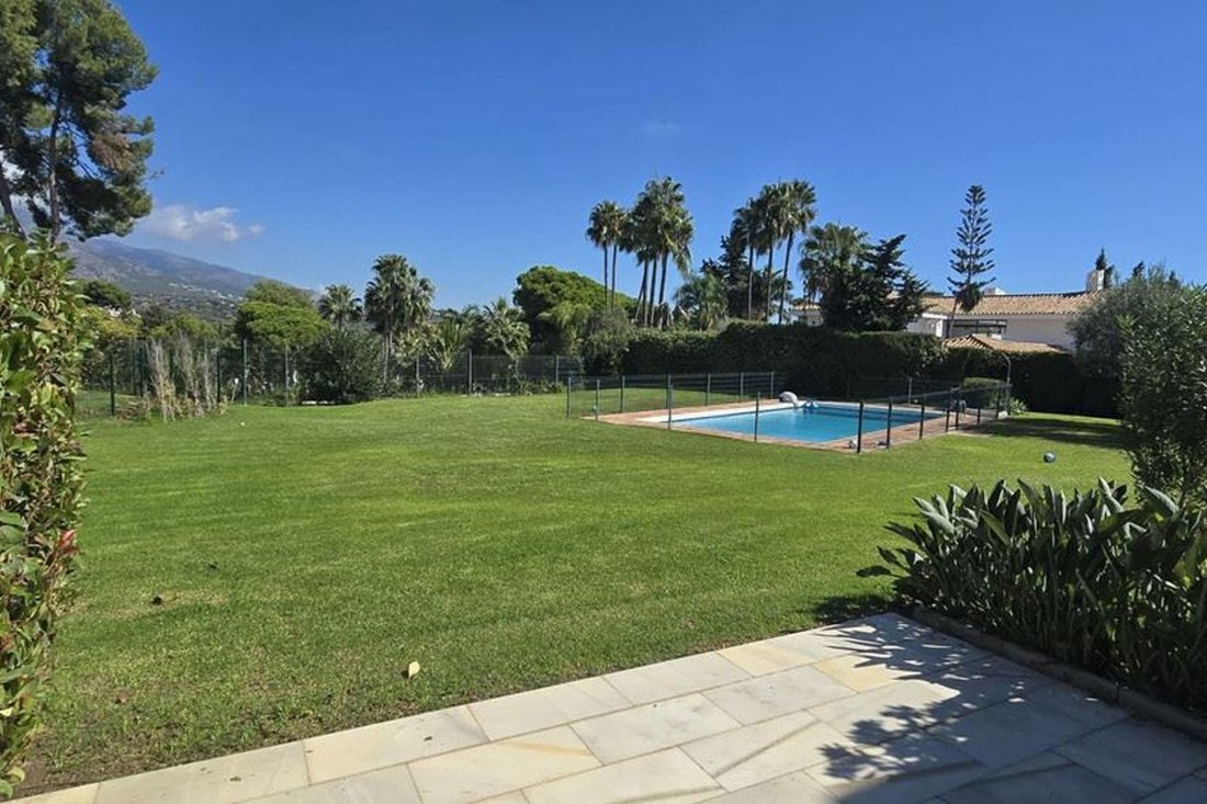 Stadthaus in Nueva Andalucía, Marbella, Spanien 4 - 19101832