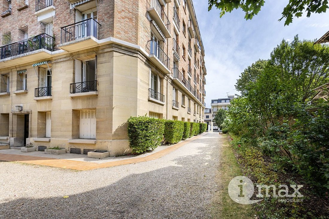 Apartment in Bois-Colombes, Ile-de-France, France 1 - 18831063