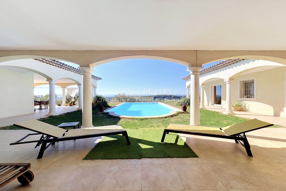 Villa in Centre Ancien, Draguignan, France 2 - 12627828