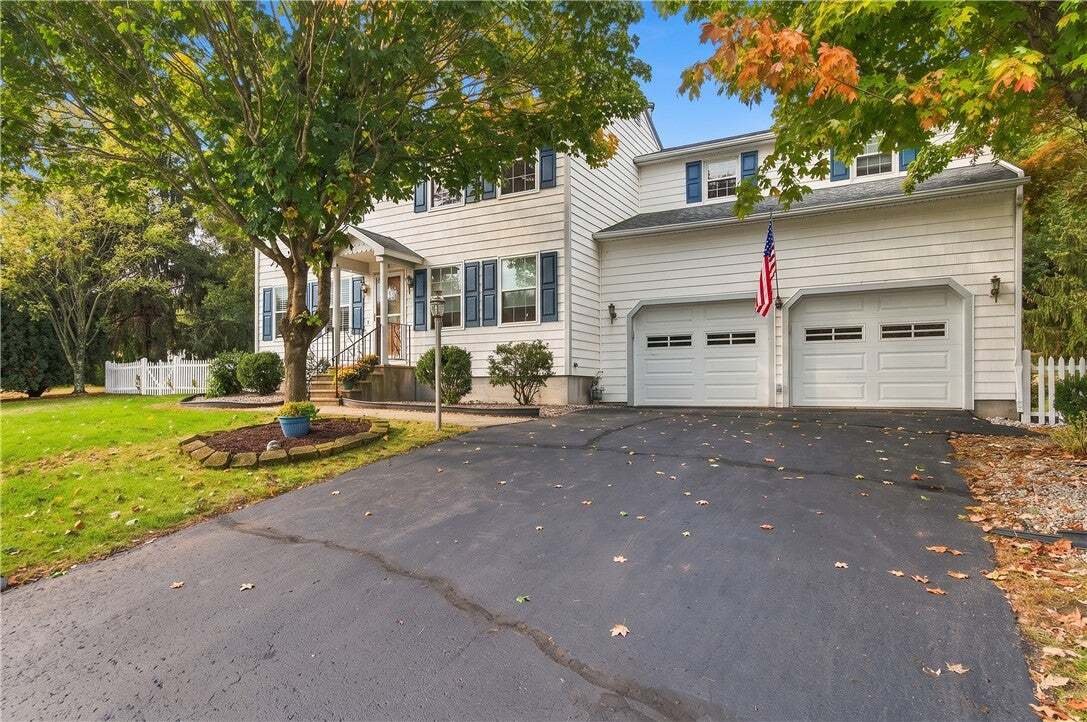 House in Smithfield, Rhode Island, United States 3 - 19101379