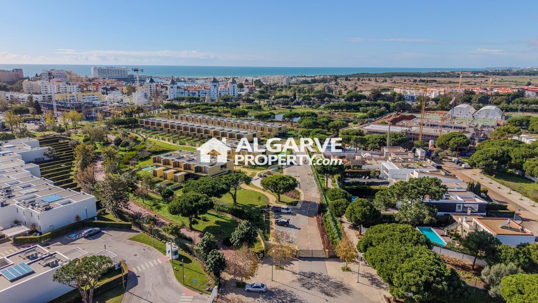 Villa in Vilamoura, Quarteira, Algarve 1 - 19102504