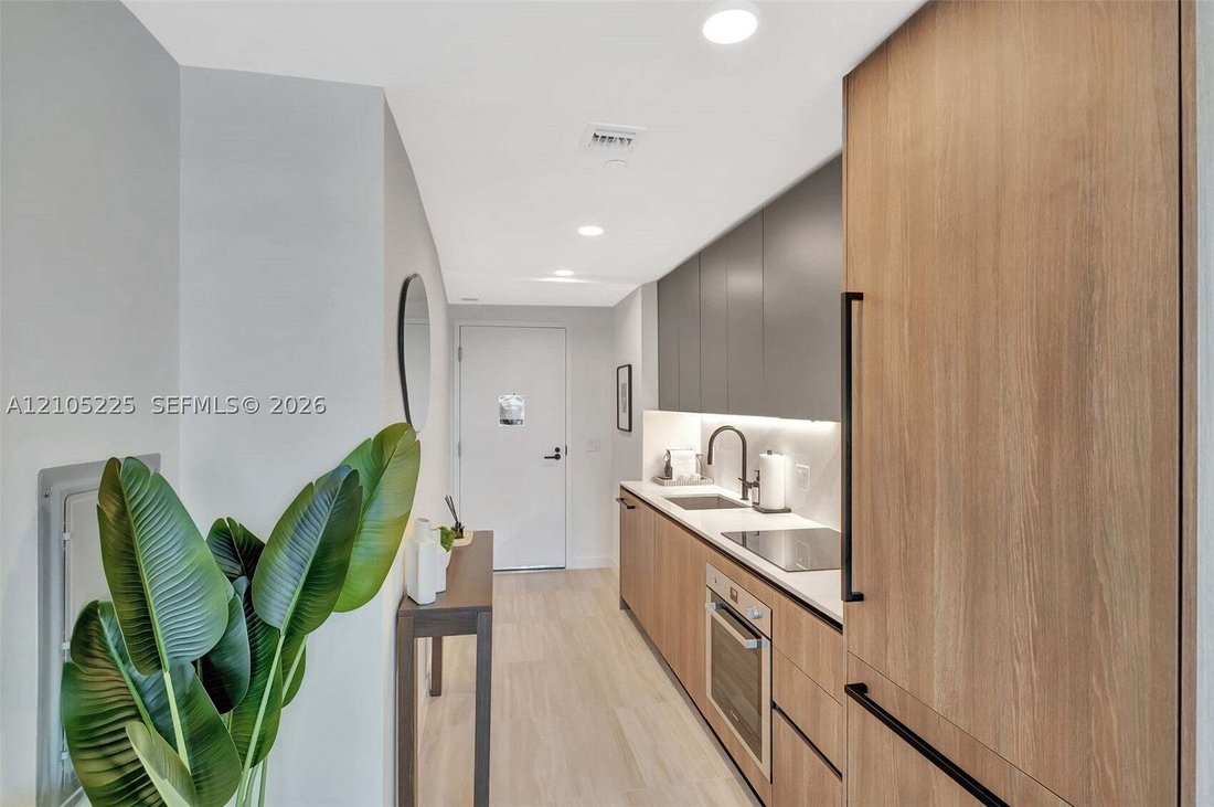 Condo in Miami Beach, Florida, United States 3 - 19101432