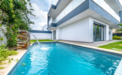 Villa in Sao Domingos de Rana, Lisbon, Portugal 1