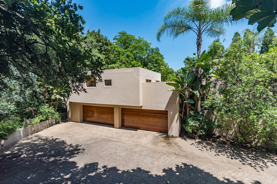 Landhaus in Vandia Grove, Bryanston, Gauteng 3 - 19102860
