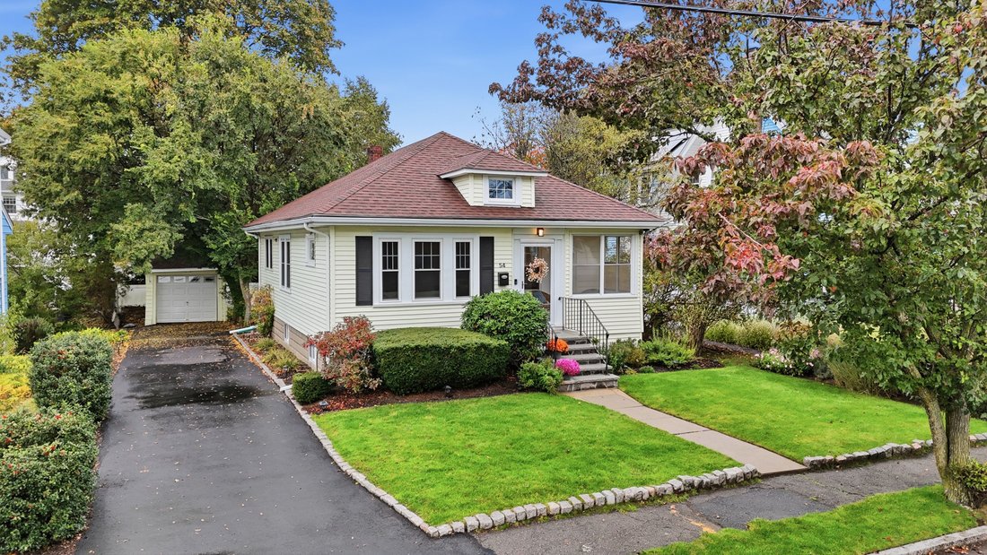House in Waltham, Massachusetts, United States 2 - 19102946