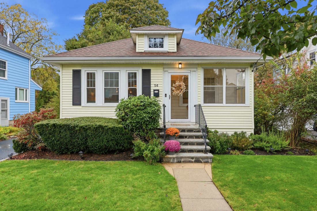House in Waltham, Massachusetts, United States 1 - 19102946