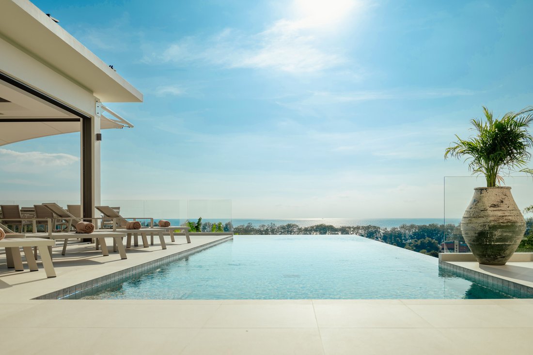 Villa in Choeng Thale, Phuket, Thailand 1 - 19106661