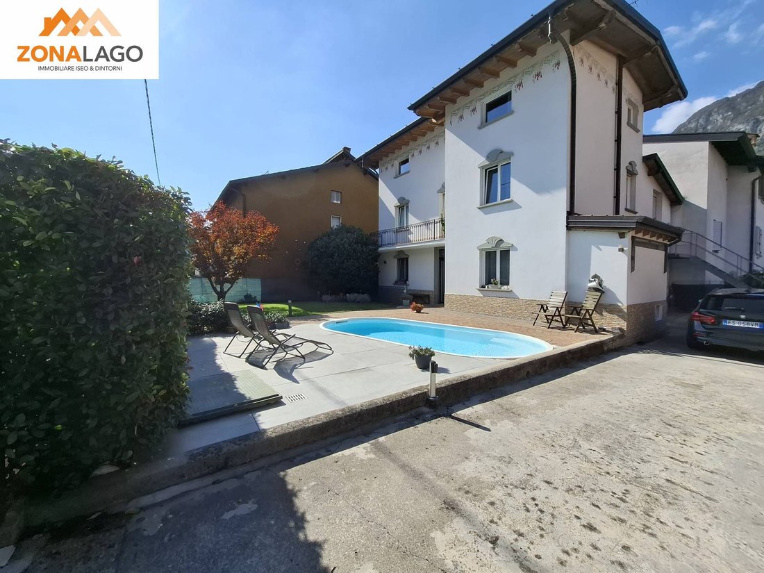 Villa à Costa Volpino, Lombardie, Italie 2 - 19106251