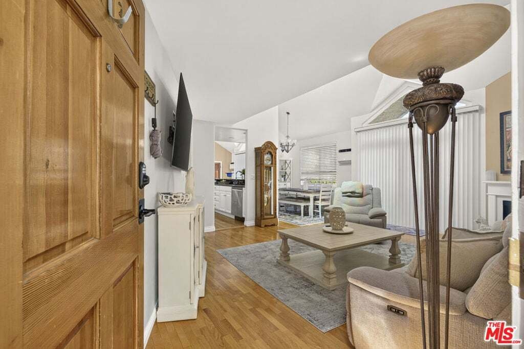 Appartement à Los Angeles, Californie, États-Unis 2 - 19103987