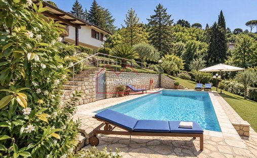 Villa in Camaiore, Toskana, Italien 1