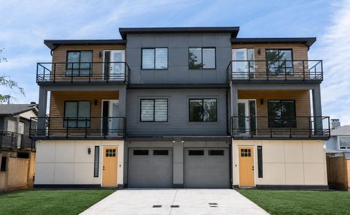 House in Surrey, British Columbia, Canada 1