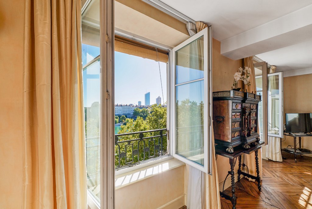 Appartement à Terreaux, Lyon 1er Arrondissement, Lyon 4 - 19103776