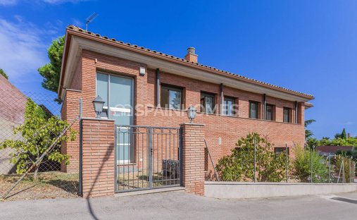 Villa in Mataro, Catalonia, Spain 1