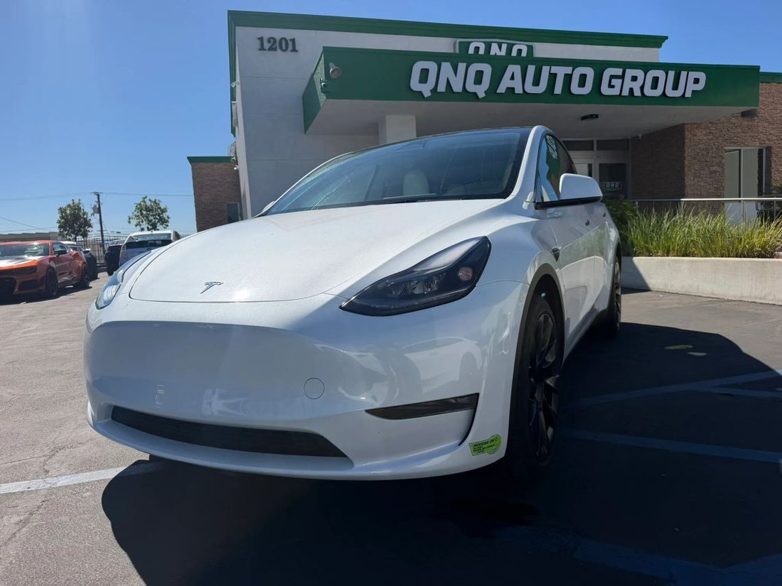 Suv in Ontario, CA, United States 1 - 19105686