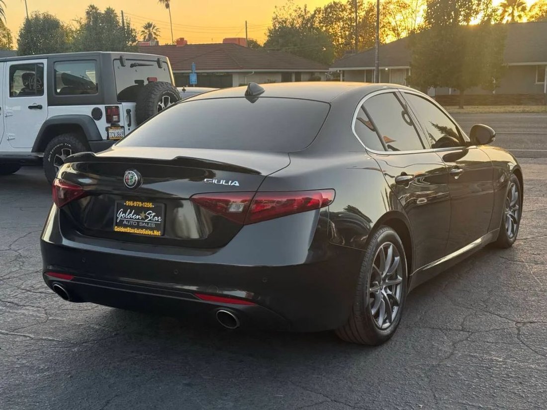 Sedan in Sacramento, CA, United States 5 - 19105692