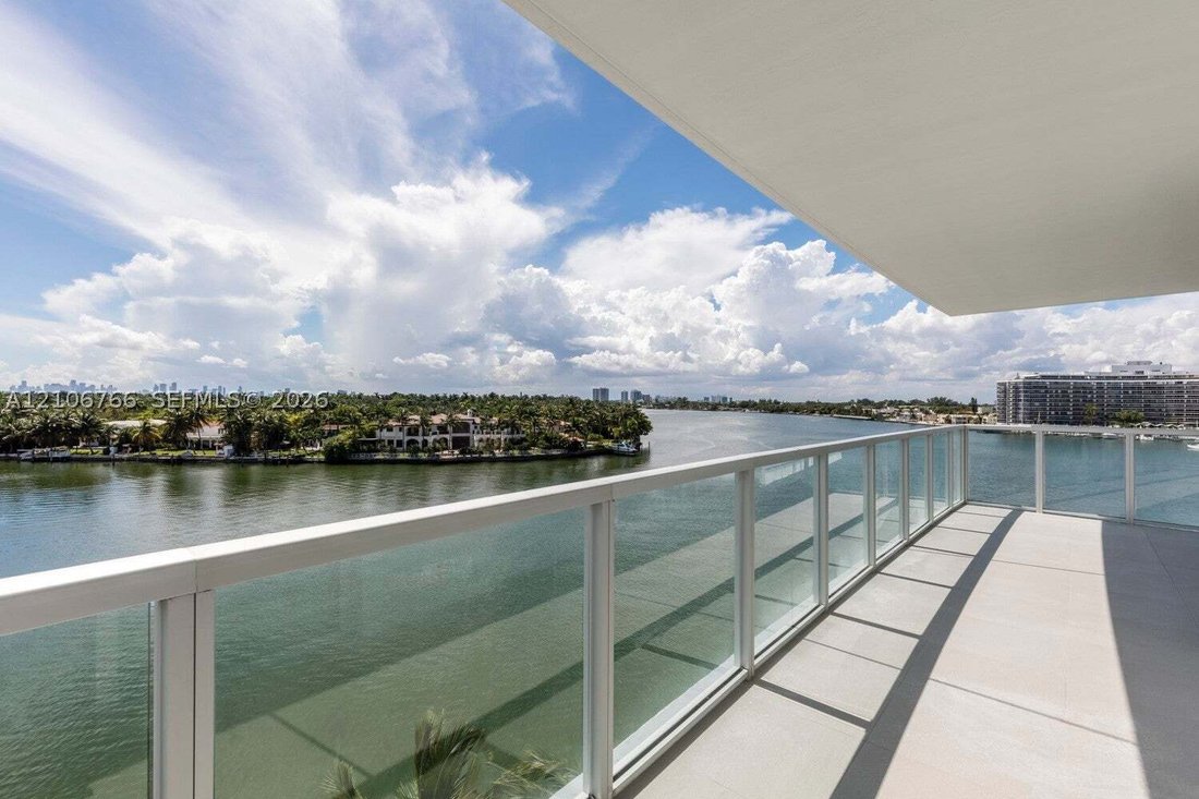 Condo in Miami Beach, Florida, United States 4 - 19103809