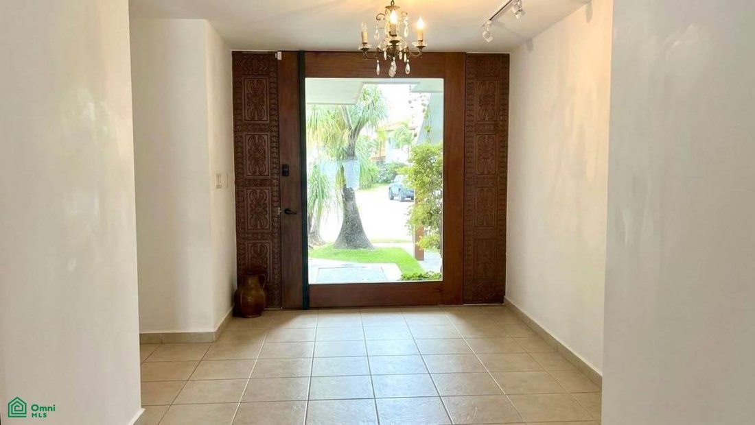 Townhouse in Santa Cruz de la Sierra, Santa Cruz Department, Bolivia 2 - 19103632