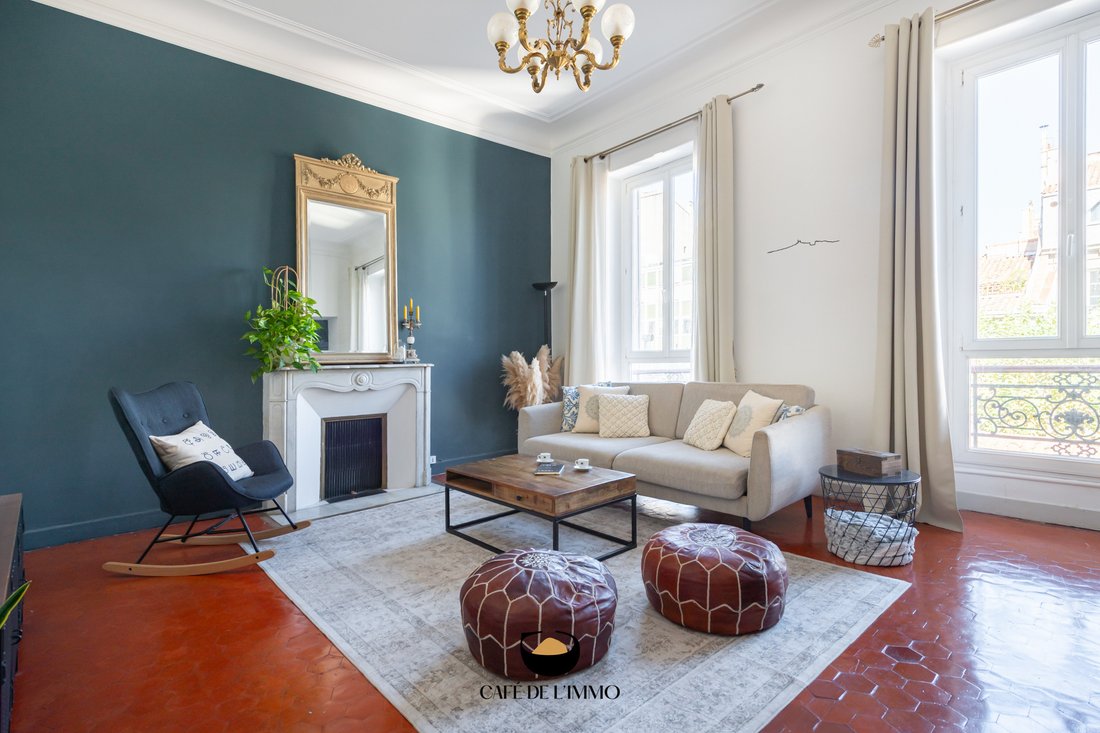 Apartment in Castellane, 6e Arrondissement, Marseille 2 - 19105197