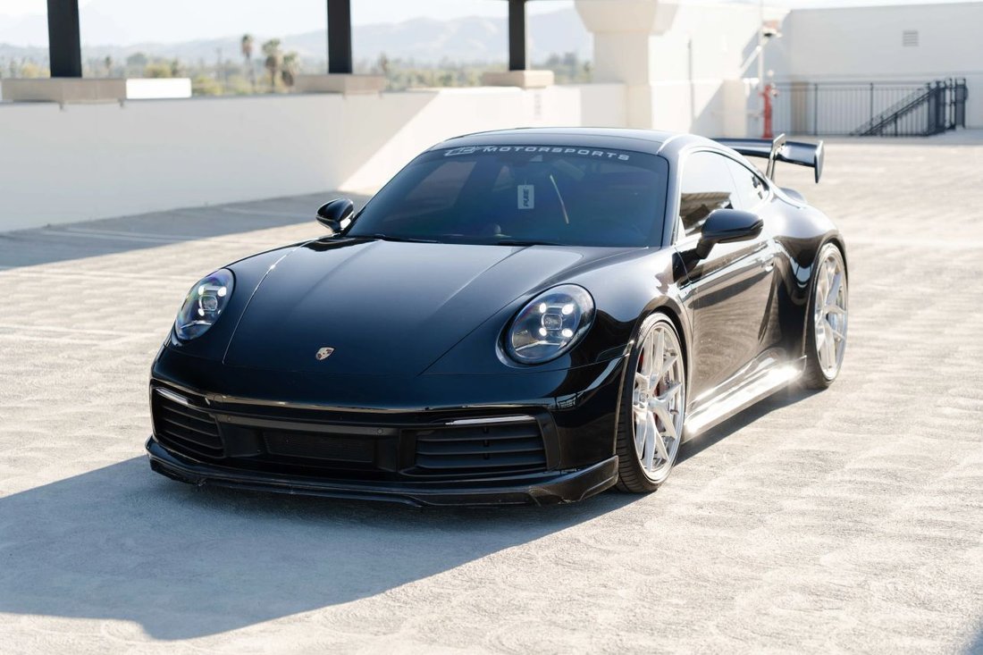 Coupe in Riverside, CA, United States 2 - 19106043