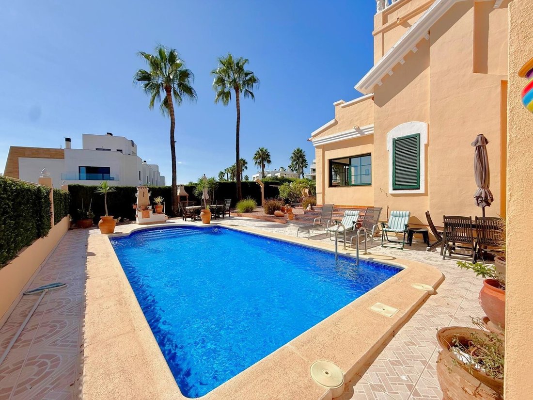 Villa in Orihuela, Land Valencia, Spanien 3 - 19105625