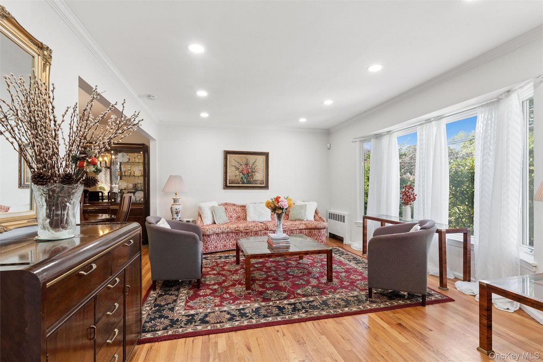 House in Bellmore, New York, United States 5 - 19105178
