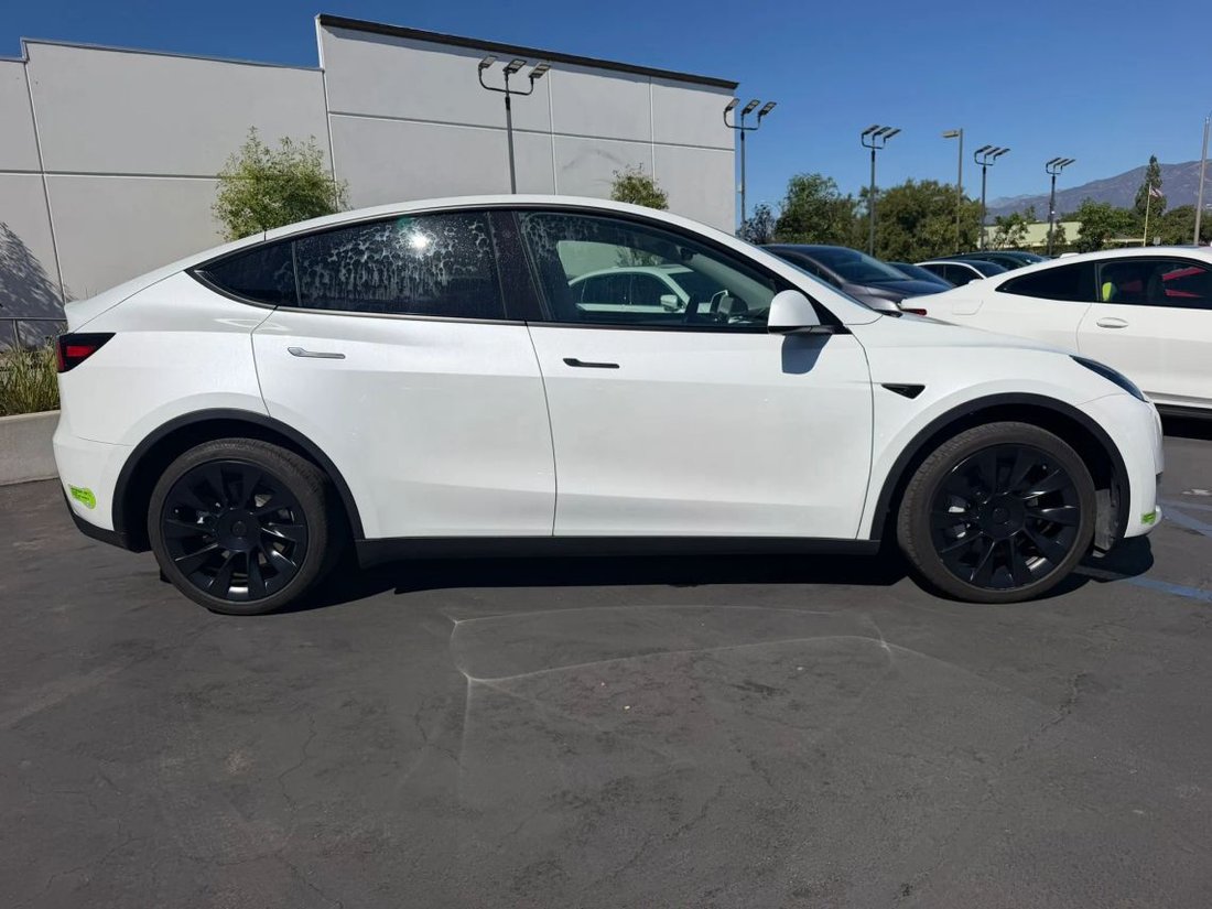 Suv in Ontario, CA, United States 5 - 19105686