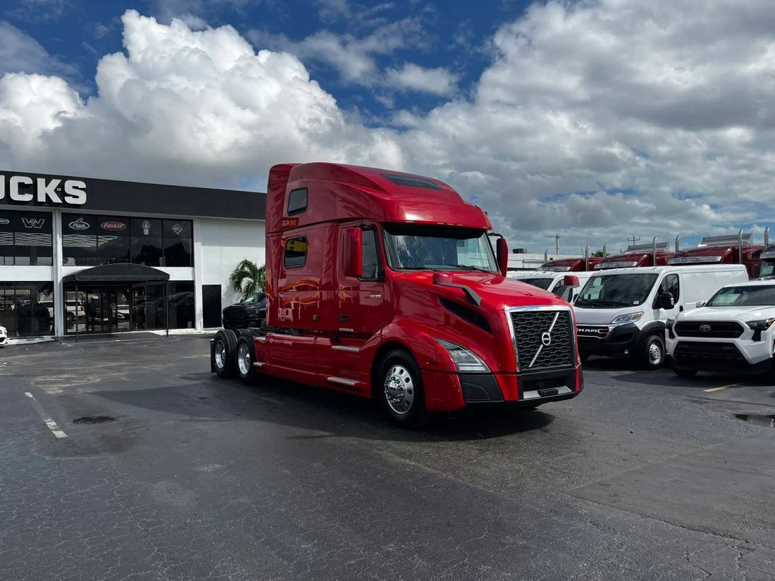2019 Volvo Commercial VNL VNL 860 Sleeper in Miami, FL, United States 3 - 19105927