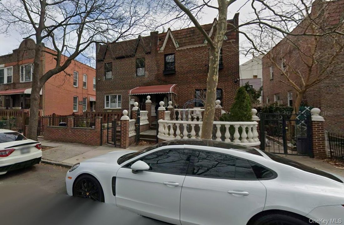 House in New York, New York, United States 1 - 19104429